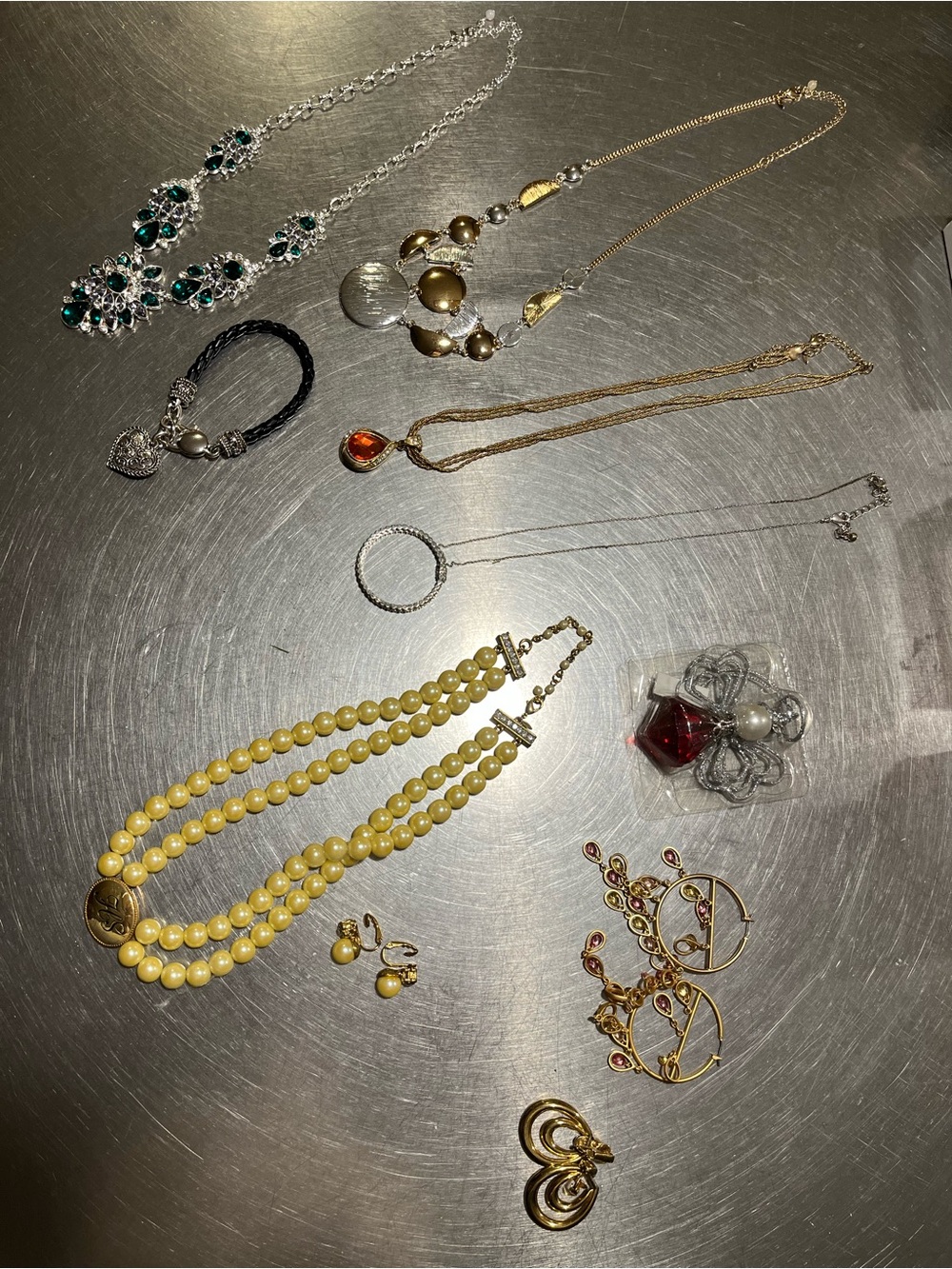 Avon Vintage Jewelry Necklace, Earrings, Bracelet Lot